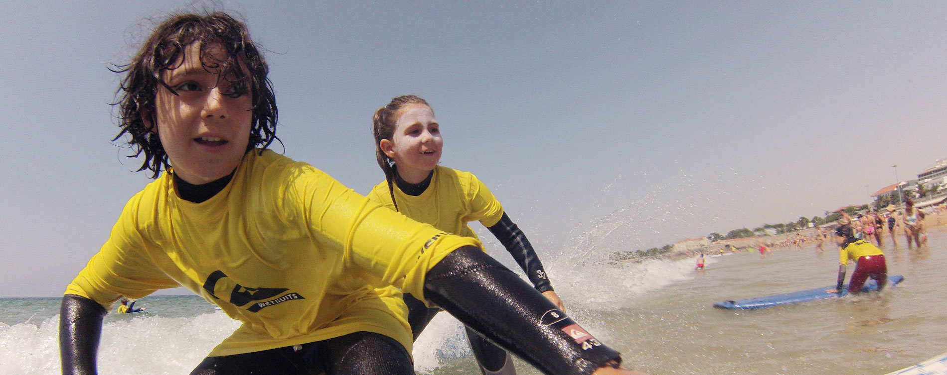 Aulas-de-Surf-Regulares-Escola-de-Surf-Angels-Surf-School_aulagrupo